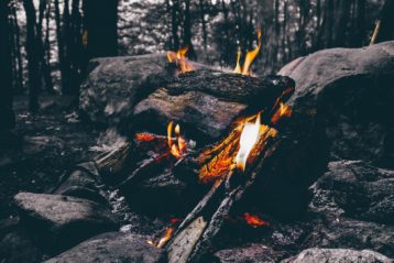 How To Start A Fire In Wet Environments 1
