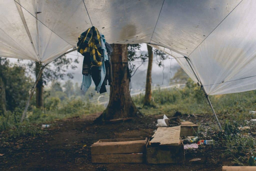 Rigging A Tarp For A Hammock No Hardware The Ultimate Hang Hammock Camping Bushcraft Camping Camping Hacks