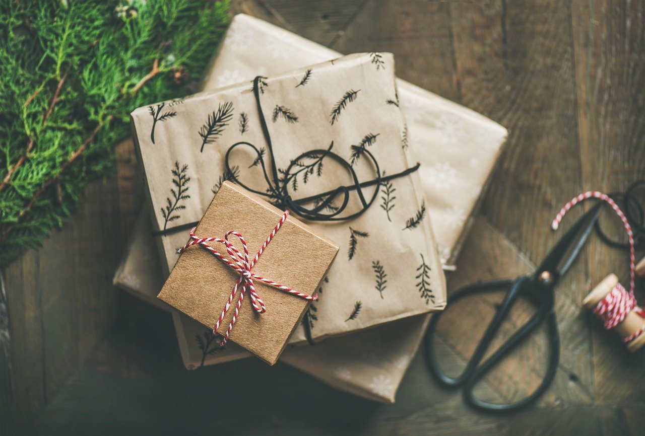 22 Useful Presents to Get Preppers This Holiday Season